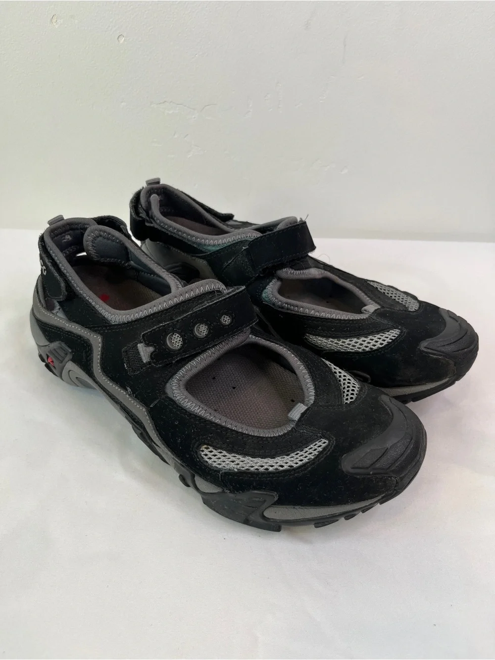 ECCO Receptor Black Nubuck Mesh Mary Jane Trail Sneakers Womens EU 40 US 9-9.5